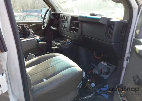 2011 Chevrolet Express 2500 Work Van from USA, damaged, VIN 1GCWGFCA5B1125148